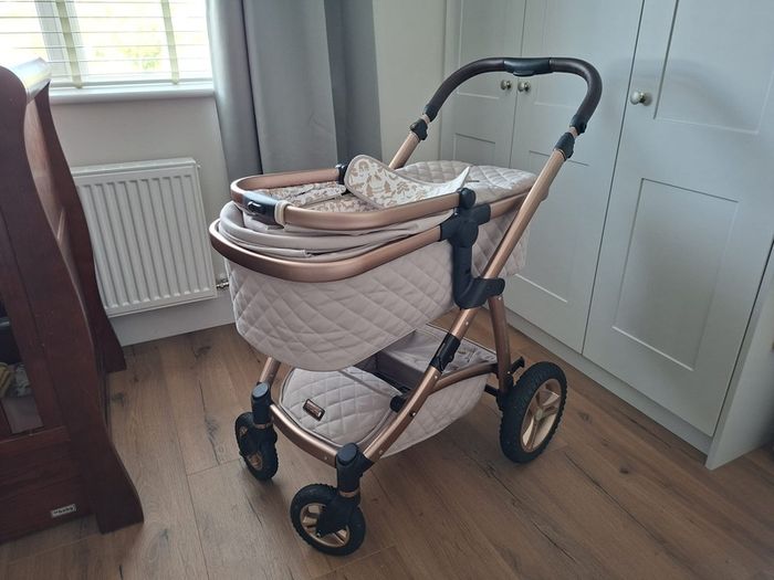 Cosatto Wow 2 Travel system - whisper