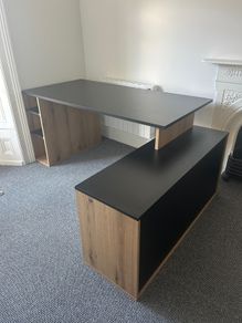 Large Desk with Drawers and Shelves