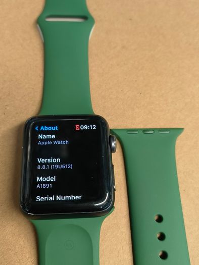 APPLE Watch Series 3 GPS LTE (Cellular) A1891- 42MM Black Aluminum Case with Green Band