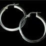 Vintage 9ct White Gold Hallmarked Hoop Earrings Image 3