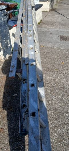 Aluminium ladders