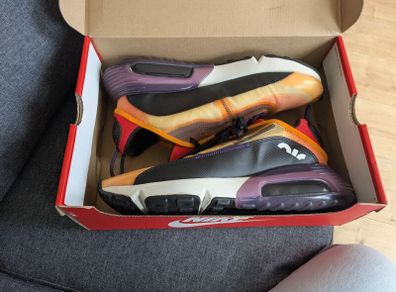 Nike Air Max 2090 Size 9