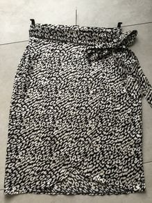 Ladies midi wraparound skirt. Size 12 Boohoo make.