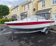17ft Speedboat with trailer