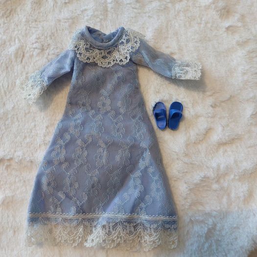 1979 Sweet Dreams Sindy and blue shoes