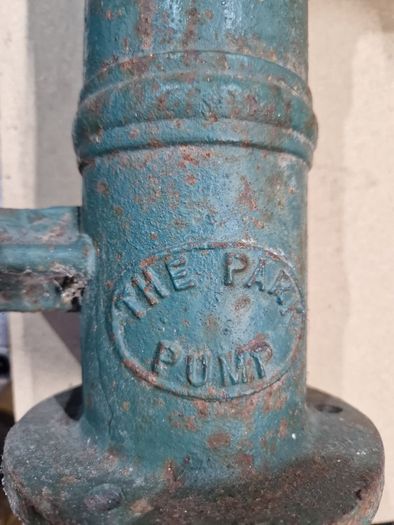 Antique park  pump