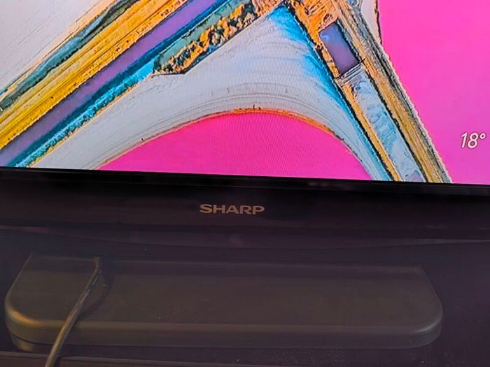 Sharp LCD Colour TV 32inch