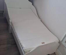 Toddler bed