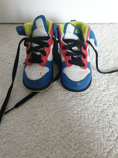baby Nike