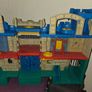 Vintage Fisher Price Fold and Carry Castle Playset Image 8