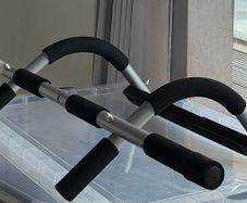 Pull Up Bar