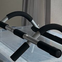 Pull Up Bar