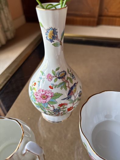 Aynsley jug bowls and mini vase