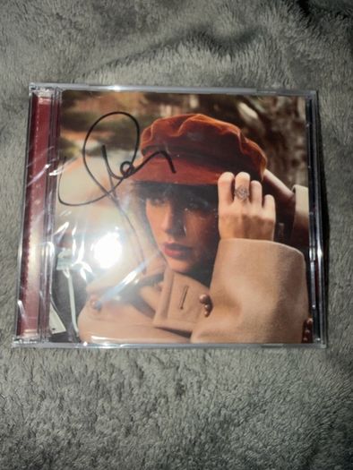 Signed Taylor Swift Red (Taylor's Version) CD