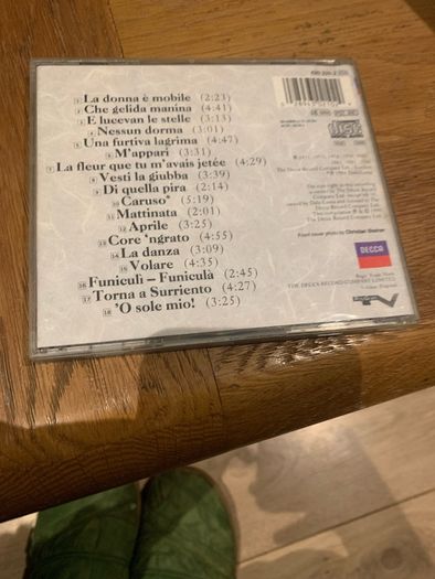 The Essential Pavarotti