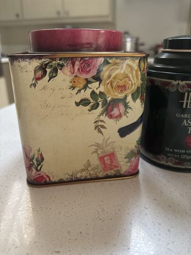 Vintage Tea Caddy - Nostalgia by Siam Selection Air Tight colourful tea caddy and Free Harrods Pure Garden Fresh Assam Tea - airtight round tea caddy