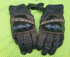 Rev It gloves