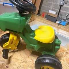 John Deere ride on tractor