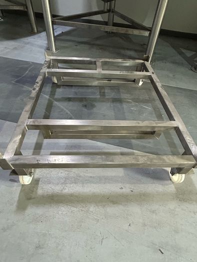 Heavy duty 100 litre Ibc tank trolleys