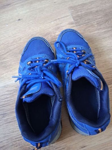 Kids shoes tracking boots sneakers Regatta waterproof boys like new size EU 36