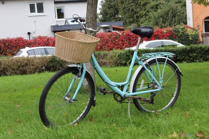 Barracuda Dorado 7 Ladies City Bike 26 Inch Small Frame Basket