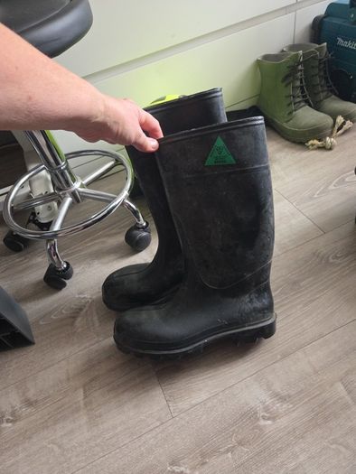 safety wellies