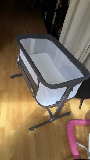 baby cot