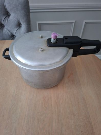 Pressure Cooker