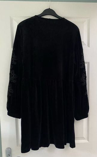 Black Velvet Dress size 12-14