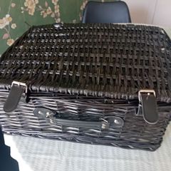 picnic basket
