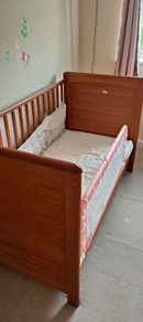 Cot bed + mattress
