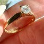 18 ct gold Solitaire ring Image 6