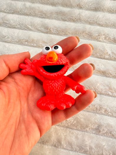Sesame Street Workshop Waving Elmo Monster Red approx. 6.5 cm. Figure Hasbro Damaged Used Please see photos