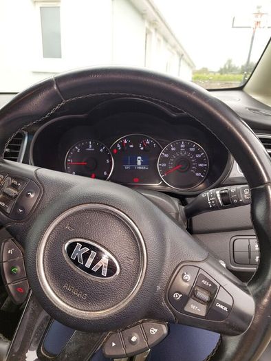 2014 Kia Carens