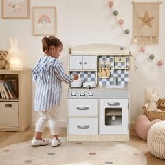 Toy kitchen