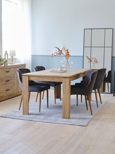 Extendable Dining Table - 1 Year Old, Great Condition!