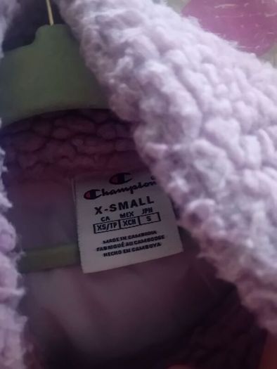 ladies fleece. Champion. Size x-small. Dusty pink