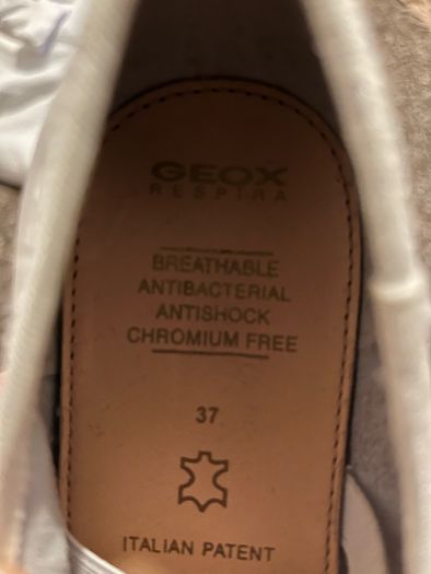 Geox Italian white shoes (size 4)