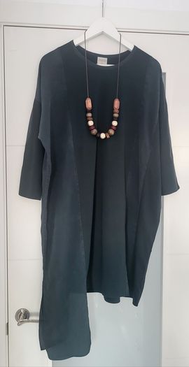 In Good Company bottle green silk contemporary midi Sz M ( Fit 12-14 UK) - Rrp 129 ( New)