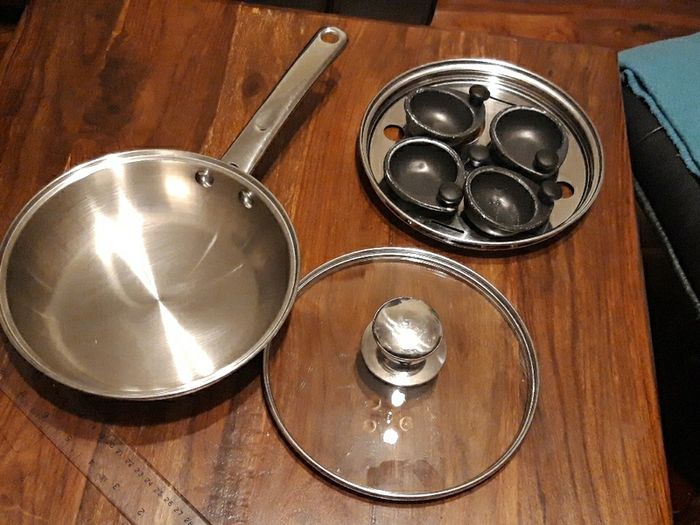 cooking pot
