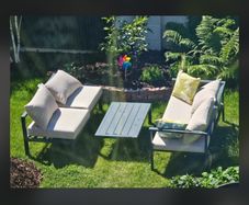 Modern Aluminum Garden Lounge Set -  Excellent Condition (4-Piece)