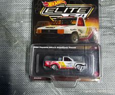 Toyota Hilux Stadium Truck Elite64 Hot Wheels