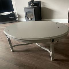 Coffee table, side tables & lamp