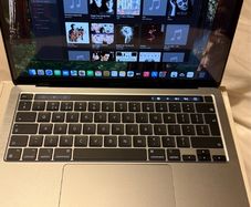MacBook 13 inch M1 2020