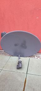 Satellite dish including wall bracket conventer