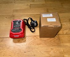 Milwaukee M18 Compact Battery Charger 18v