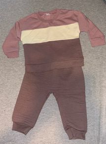 Lovely girls tracksuit 12m