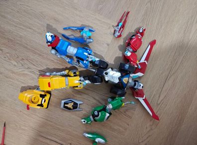 Voltron Legendary Defender 16" Electronic Combiner Figure (Playmates)
