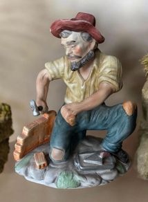 figurine