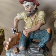 figurine